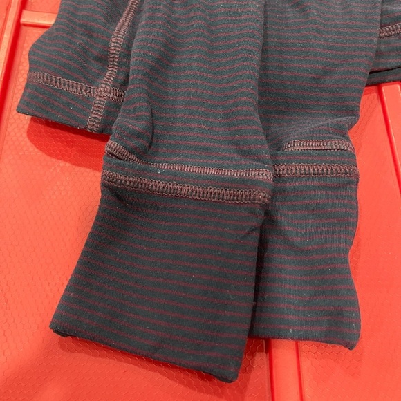 lululemon 4-6 Purple Women's Jacket. Pockets , zipper in back.Xmas gift 🎁 - Picture 8 of 10